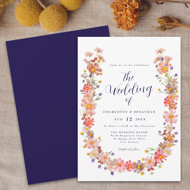 Navy Blue Boho Rustikale Blumenreath-Hochzeit im H Einladung (Boho fall rustic floral wreath navy blue and white wedding invitation widflowers Elegant script)