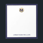 Navy Blue Brushed Gold Monogram Notepad Notizblock<br><div class="desc">Mit diesem luxuriösen, personalisierten Notizblock mit einem prägnanten, metallisch geprägten Monogramm, das ganz oben beginnt, und dem Namen in klassischer Typografie ganz unten, elegant gerahmt in marineblau. Dieses Notizblock ist ideal zum Zusammentragen von Ideen, Notizen oder Listen. Es ist ein tolles Geschenk für sich selbst oder jemanden, der etwas Besonderes...</div>