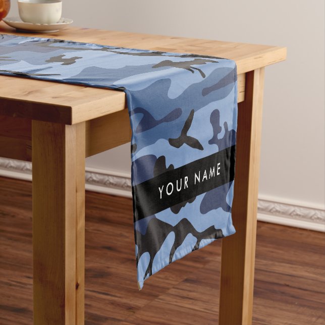 Navy Blue Camouflage Ihr Name Personalize Kurzer Tischläufer (Beispiel)