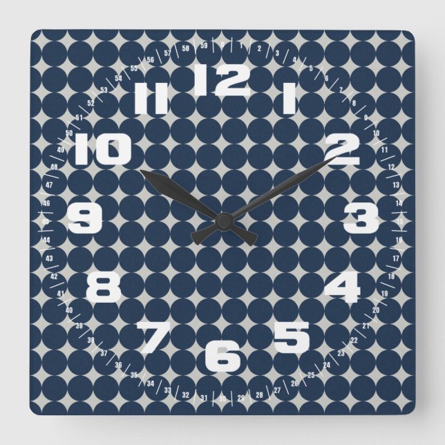 Navy Blue Circles and Silver Diamonds Pattern Gift Quadratische Wanduhr (Vorderseite)
