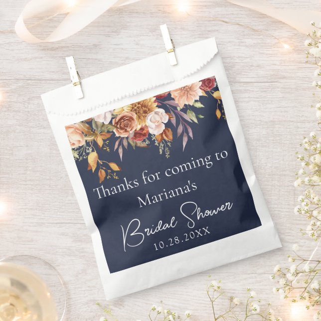 Navy Blue Fall Floral Brautparty Geschenktütchen (Ausgeschnitten)