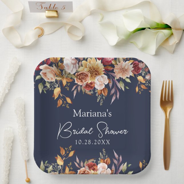 Navy Blue Fall Floral Brautparty Pappteller (Hochzeit)