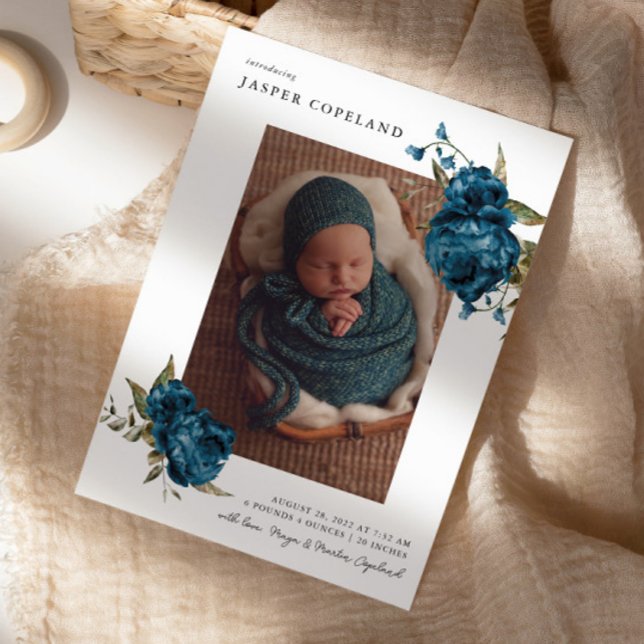 Navy Blue Floral Boy Baby Foto Geburtsankündigung Ankündigung (Von Creator hochgeladen)