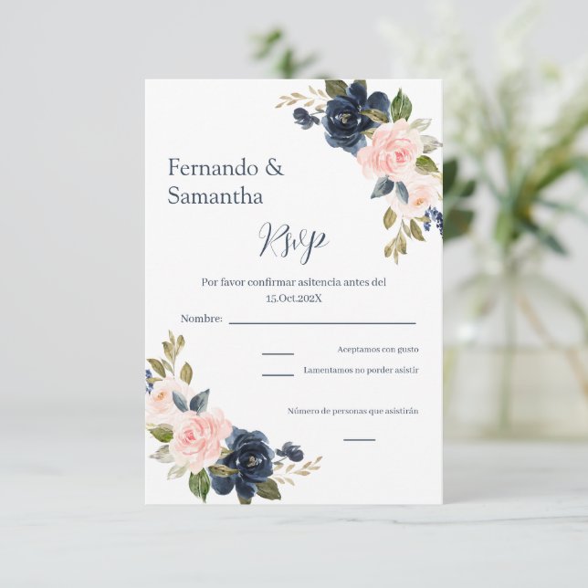 Navy Blue Floral Spanish Wedding RSVP Karte (Stehend Vorderseite)