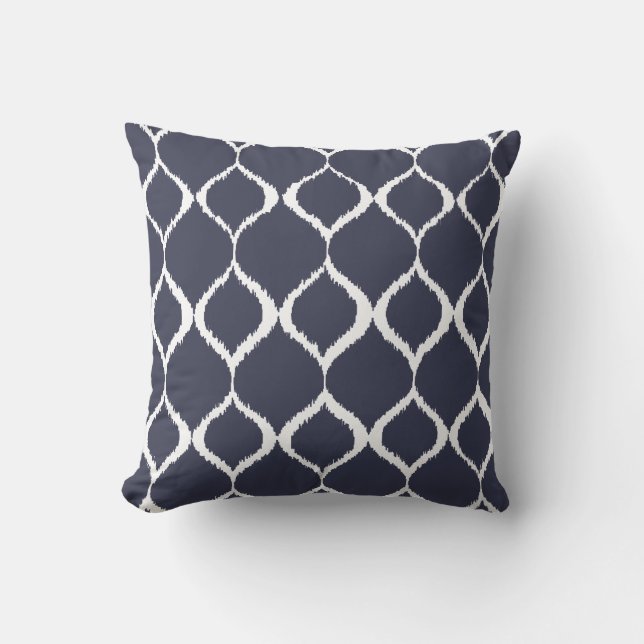Navy Blue Geometric Ikat Tribal Print Pattern Kissen (Vorderseite)