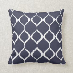 Navy Blue Geometric Ikat Tribal Print Pattern Kissen