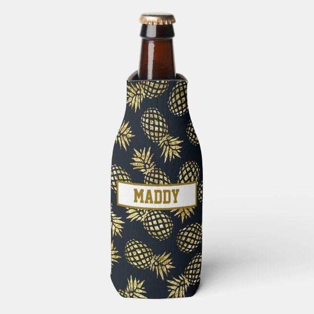 Navy Blue Gold Ananas Muster Monogram Flaschenkühler (Flaschenvorderseite)