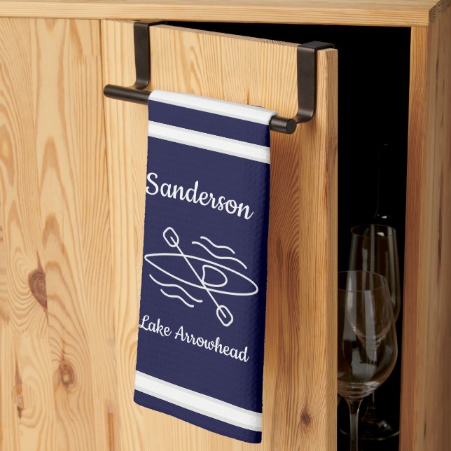 Navy Blue Kayak Monogram Name Lake House Kitchen T Geschirrtuch (Drittel gefaltet)