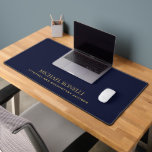 Navy Blue Leather Masculine Eleganter NAME Schreibtischunterlage<br><div class="desc">Das Design verfügt über ein digitales Grafik-Bild zur Simulation einer Lederstruktur und diese Vorlage kann an alle beruflichen Beruf angepasst werden. Dieses elegante und raffinierte marineblaue Imitat Lederheft ist ein perfektes Geschenk für Mitarbeiter. Ideal für berufliche Schreibtische oder Büros für jeden Beruf. BITTE BEACHTEN SIE: LEATHER IS A PRINTED EFFECT...</div>