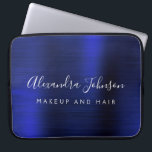 Navy Blue Metallic Monogram Business Beruflich Laptopschutzhülle<br><div class="desc">Moderne Navy Blue Imitats Metallic Stainless elegante Monogram Werbe-Laptop-Bag oder Sleeve Werbe-Case (Promo). Dieses klassische berufliche Business-Computergehäuse kann so angepasst werden,  dass es Ihren mit Monogramm Skriptsignaturnamen und Ihren Beruf oder Ihre Position als Jobtitel enthält.</div>