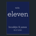 Navy Blue Modern Wedding Tischnummern<br><div class="desc">Moderne Hochzeitsstipps in Navy mit anpassbarem Tischnummer</div>