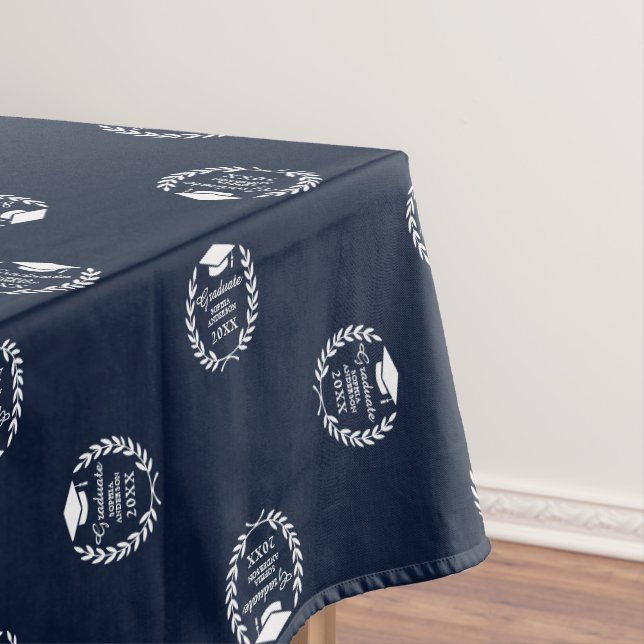 Navy Blue Personalisiert Emblem Muster Abschluss Tischdecke (Beispiel)