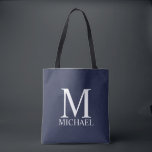 Navy Blue Personalisiert Monogram und Name Tasche<br><div class="desc">Personalisierte Monogram und Name Gift sind mit personalisierter Monogramm und Namen im klassischen Serif-Schriftart-Stil auf marineblau Hintergrund ausgestattet. Perfekt als Feriengeschenk, Familienvorzüge und Geschenk für alle besondere Anlässe, Wiedersehen.</div>