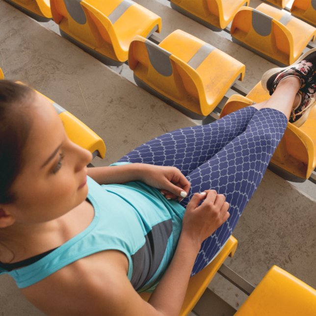 Navy Blue Quatrefoil Capri Leggings (Von Creator hochgeladen)