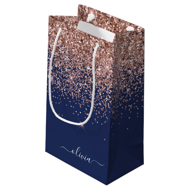 Navy Blue Rose Gold Blush Pink Glitzer Monogram Kleine Geschenktüte (Rückseite Schrägansicht)