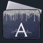 Navy Blue Silver Glitzer Sparkle Monogram Laptopschutzhülle<br><div class="desc">Navy Blue und Silver Imitats Dripping Modern and Elegant Girly Glitzer and Sparkle Elegant Monogram Case. Dieser Fall kann so angepasst werden,  dass er Ihren Anfangs- und Vornamen enthält.</div>