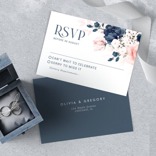 Navy Blue und Blush Pink Blues Bouquet Wedding RS RSVP Karte (Von Creator hochgeladen)
