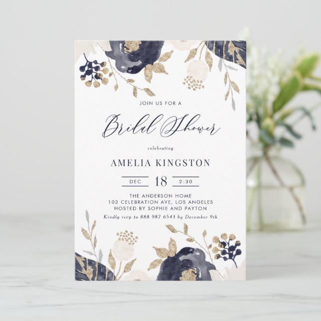 Navy Blue und Ivory Blume Gold Brautparty Einladung (Stehend Vorderseite)