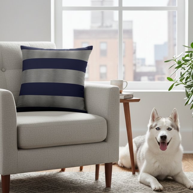 Navy Blue und Silver Pillow Kissen (Striped silver gray and navy blue pillow.)