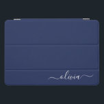 Navy Blue und White Modern Monogram iPad Pro Cover<br><div class="desc">Unsere Navy Blue and White Modern Monogram Collection: Erhöhen Sie Ihre Wohngestaltung mit unserer ausgeklügelten Kollektion, die ein zeitgenössisches Marineblau-Farbschema bietet. Jedes Stück ist sorgfältig gefertigt, um Eleganz und Stil zu entfesseln, um jedem Zimmer eine Touch modernen Flairs hinzuzufügen. Egal ob Sie mit Monogramm Kissen, personalisierte Wandkunst oder elegantes Küchenzubehör...</div>