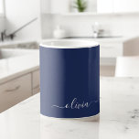 Navy Blue und White Modern Monogram Kaffeetasse<br><div class="desc">Unsere Navy Blue and White Modern Monogram Collection: Erhöhen Sie Ihre Wohngestaltung mit unserer ausgeklügelten Kollektion, die ein zeitgenössisches Marineblau-Farbschema bietet. Jedes Stück ist sorgfältig gefertigt, um Eleganz und Stil zu entfesseln, um jedem Zimmer eine Touch modernen Flairs hinzuzufügen. Egal ob Sie mit Monogramm Kissen, personalisierte Wandkunst oder elegantes Küchenzubehör...</div>