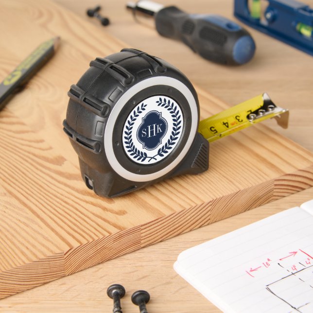 Navy-Blue-Wappen Laurel Wreath Monogram Maßband (Holzbau)