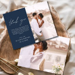 Navy Blue Wedding Minimalistisch Dankeschön Karten<br><div class="desc">Budget Hochzeit Dankeschön Karten,  die ein Foto auf der Vorder- und Rückseite haben. Die Dankeschön-Karten enthalten eine moderne,  handgeschriebene,  kursive Schriftzeichen-Typografie,  die elegant,  einfach und modern nach Ihrer Hochzeitsfeier zu benutzen sind.</div>
