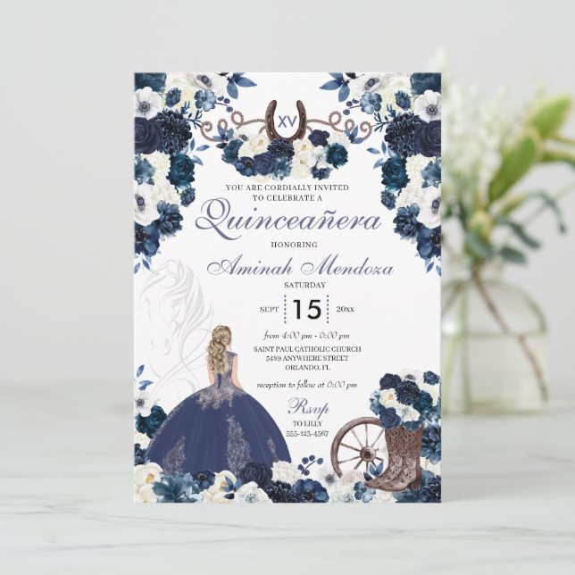 Navy Blue Western Charra Floral Boots Quinceañera Einladung (Stehend Vorderseite)