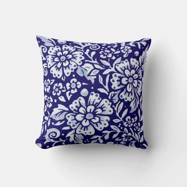 Navy Blue White Bold Floral Chinoiserie Design Kissen (Vorderseite)