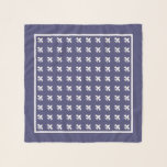 Navy Blue White Lilie Pattern Schal<br><div class="desc">Dieser Schal weist ein klassisches,  französisches Lilie-Muster auf,  das diagonal auf marineblarem Hintergrund angeordnet ist. Ein dünner weißer Rahmen und ein breiter marineblau Rahmen bilden den Rahmen.</div>