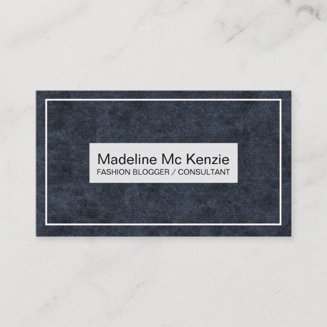 Navy Blue White Modern Blogger Consultant Business Visitenkarte (Vorderseite)