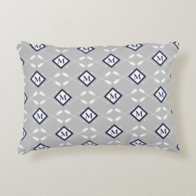 Navy Blue White Monogram Paddle Muster Dekokissen (Vorderseite)