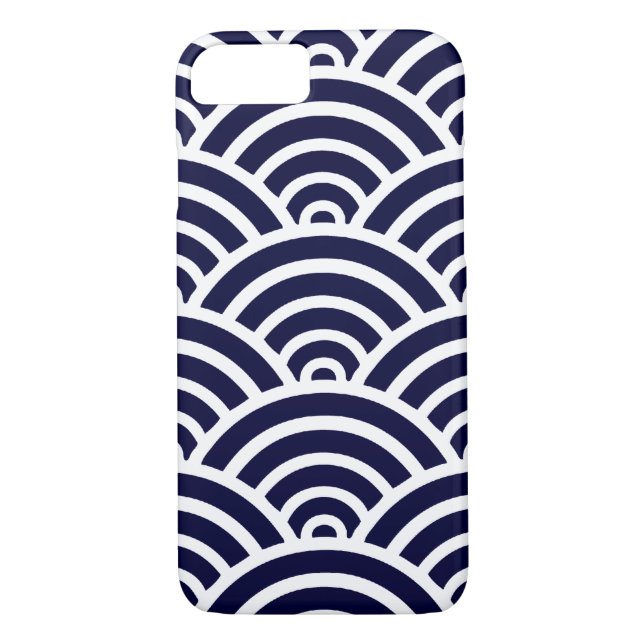 Navy Blue & White Scallop Muster iPhone 7 Fall Case-Mate iPhone Hülle (Rückseite)