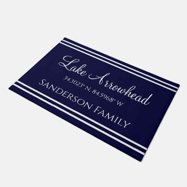 Navy Blue Your Lake Family Name Map Koordinaten Fußmatte (Schrägansicht)