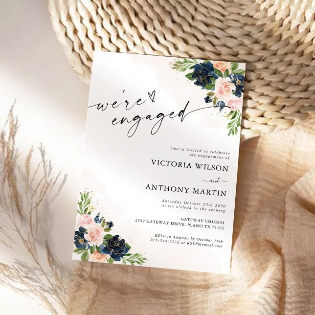 Navy & Blush Pink Floral Wir sind verlobt Einladun Einladung (Von Creator hochgeladen)