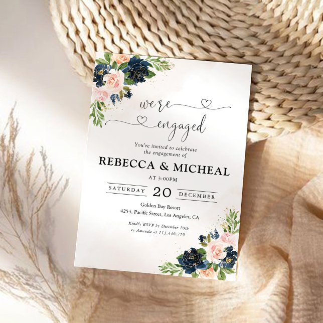 Navy & Blush Pink Floral Wir sind verlobt Einladun Einladung (Von Creator hochgeladen)