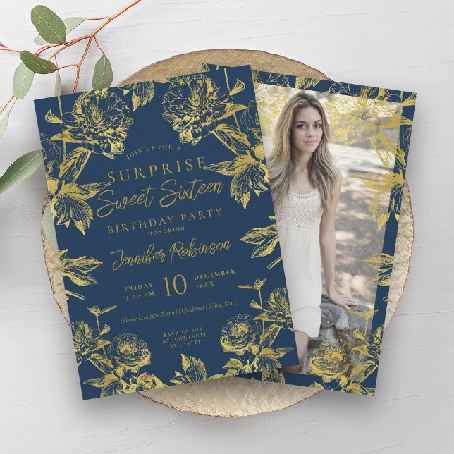 Navy Gold Floral Foto ÜBERRASCHUNG Sweet 16 Einladung (Navy Gold Floral Photo SURPRISE Sweet 16 Invitation)