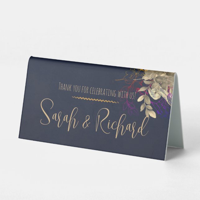 Navy & Gold Velvet Luxe Hochzeitskript Botanisch Tischaufsteller (Rückseite)