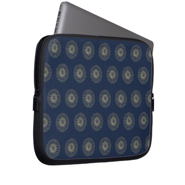 Navy | Golden Zinnia Flower Medallions Laptopschutzhülle (Vorne Rechts)