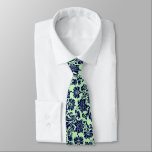 Navy & Green Floral Damasks Krawatte<br><div class="desc">Elegante dunkelmarineblau blühende Damasken über der hellgrünen, wechselbaren Hintergrundfarbe.</div>