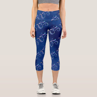 Navy Marmoriertes Om Verstreutes Blau Tie Dye Capri Leggings