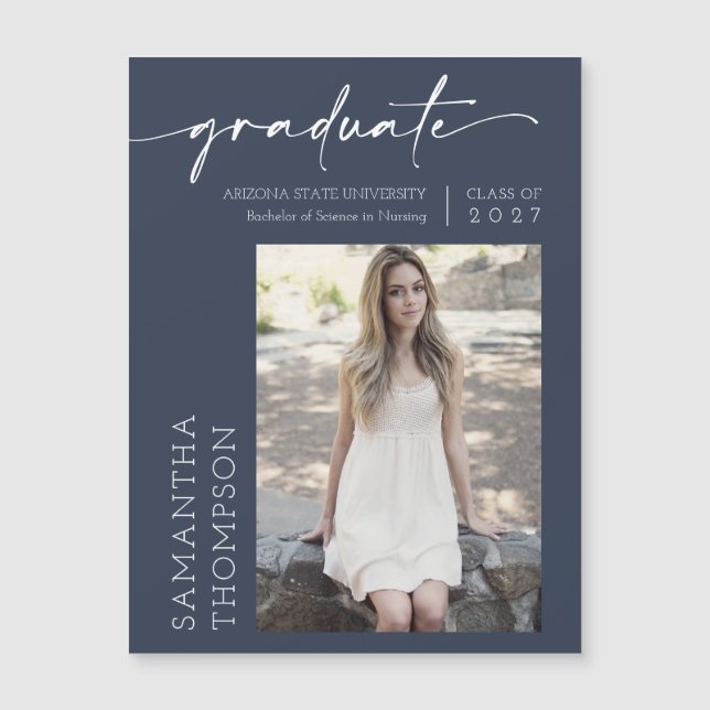 Navy Minimalistisches Script Foto Graduate Magnet (Vorderseite)