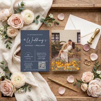 Navy Modernes Minimalistischer Hochzeitbogen QR Co Einladung
