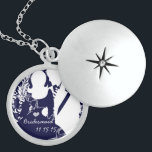Navy Musical Wedding Bridesmaid Necklace Medaillon<br><div class="desc">Keepake Necklaces Wählen Sie entweder Silver Plated Gold Finish oder Sterling Silver Unique 25th Anniversary Necklace oder Personalisiertes Custom 1st Weihnachtsgeschenk Konkreieren Sie als Wedding Keepake Wedding Party Necklaces Auch - um die Hintergrundfarbe zu ändern - klicken Sie auf anpassen - wählen Sie das letzte Tool im Drop-Down Menü und...</div>
