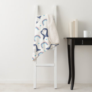 Navy Pinguine und Regenbogen mit pastellblauen Pun Sherpadecke