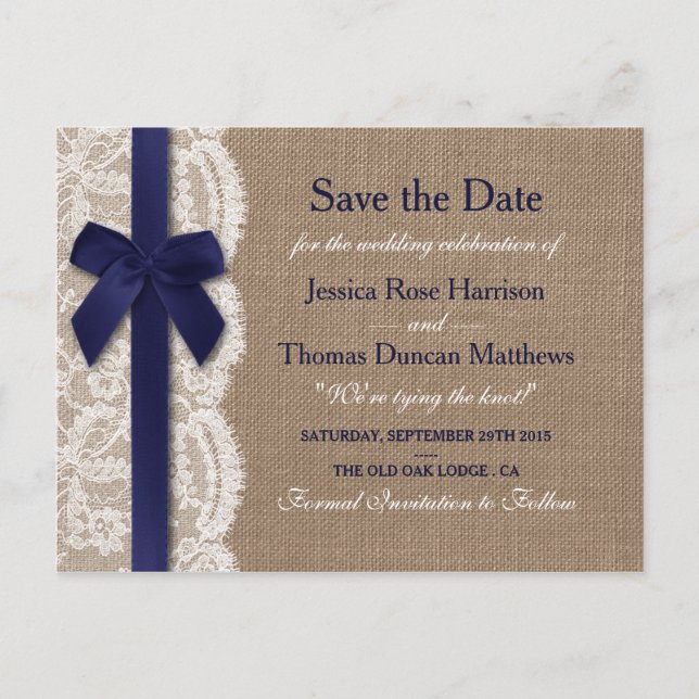 Navy Ribbon on Burlap & Lace Save the Date Ankündigungspostkarte (Vorderseite)