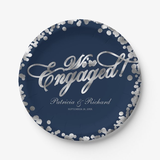 Navy Silver Wir sind Verlobte Engagement Party Pappteller (Vorderseite)
