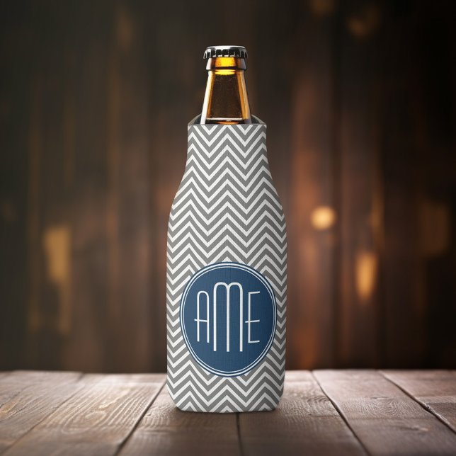 Navy und Graues Zickzack Muster Custom Monogram Flaschenkühler (Personalized Bottle Cooler - Add Name or Custom Text)