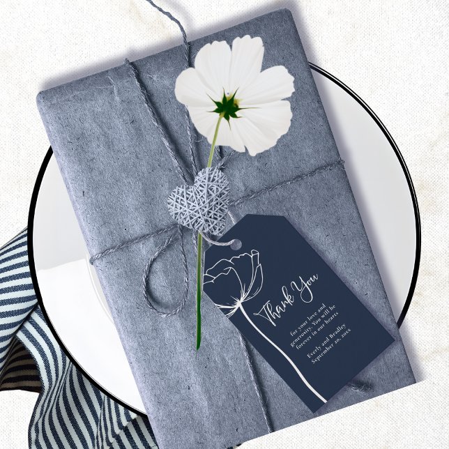 Navy White Minimal Floral Moderne Hochzeit Vielen  Geschenkanhänger (Von Creator hochgeladen)