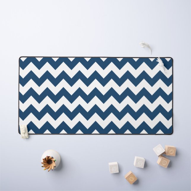 Navy Zigzag, Zickzack, Marine, geometrisches Muste Schreibtischunterlage (Kindertisch)